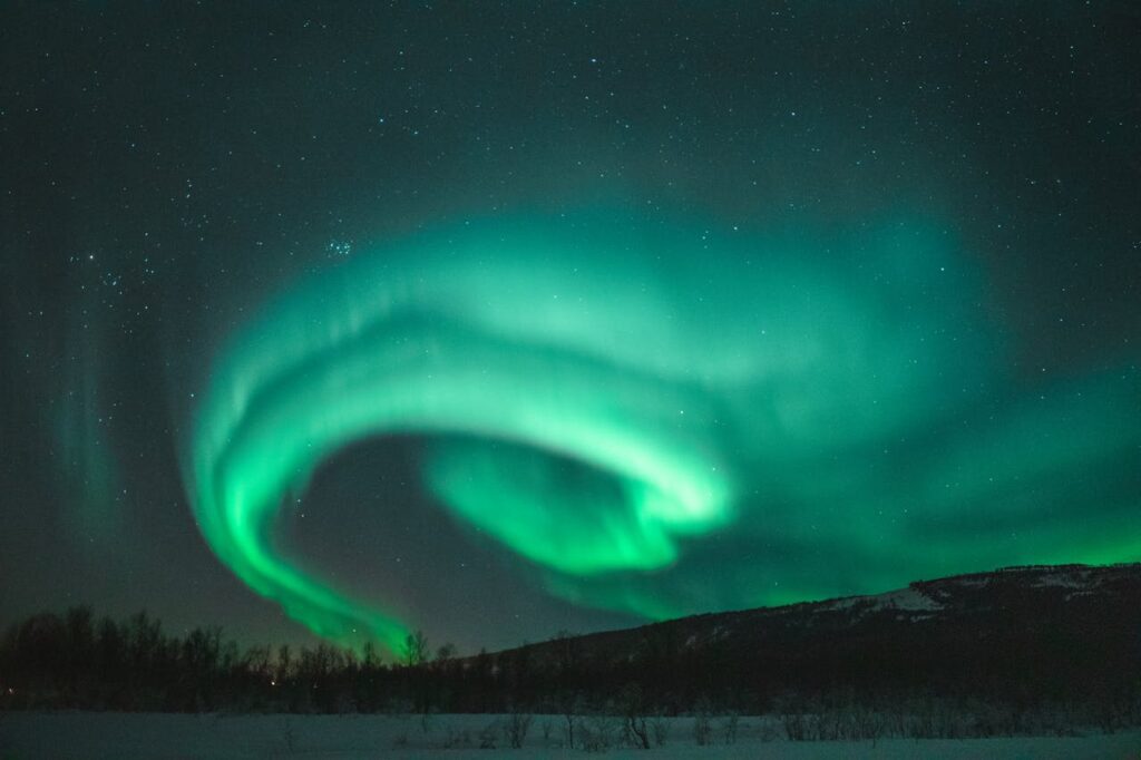 Aurora Boreal em 2025: 10 Melhores Lugares para Ver o Fenômeno 1 aurora boreal 2025