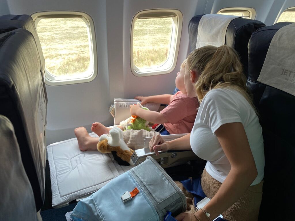 viajar de avião com bebê viajar de avião com bebê